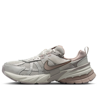 (WMNS) Nike V2K Run 'Light Bone College Grey' FD0736-011